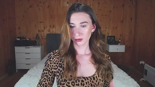 Snapshot of KellyBeeal chatting on January 2025 12:10:01 PM KellyBeeal online show from January 2025 12:10:01 PM