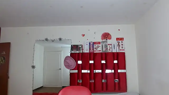 krystal thomson online show from October 2025 04:04:02 PM