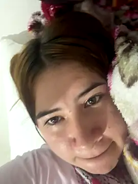 Mia foxx  online show from December 2025 08:46:01 PM