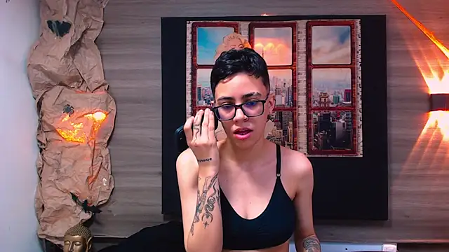 Cutie Shy  online show from October 2025 06:29:02 PM