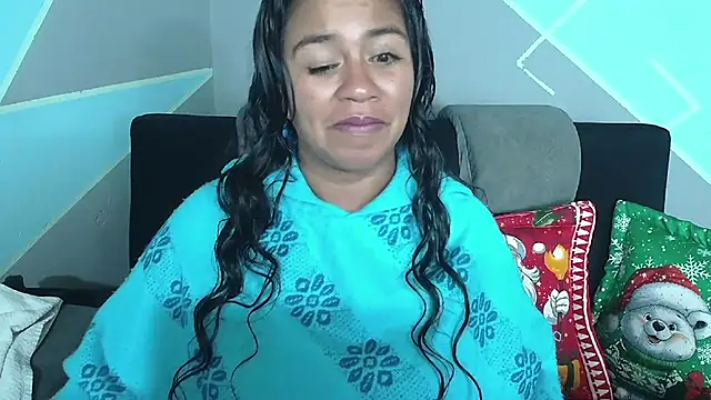 Snapshot of saggil23 chatting on December 2025 07:28:01 AM saggil23 online show from December 2025 07:28:01 AM