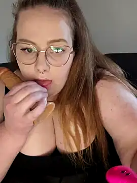 Snapshot of _Julie_x chatting on December 2024 12:45:02 PM Julie x online show from December 2024 12:45:02 PM