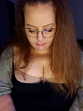 Snapshot of _Julie_x chatting on December 2024 04:20:02 AM Julie x online show from December 2024 04:20:02 AM