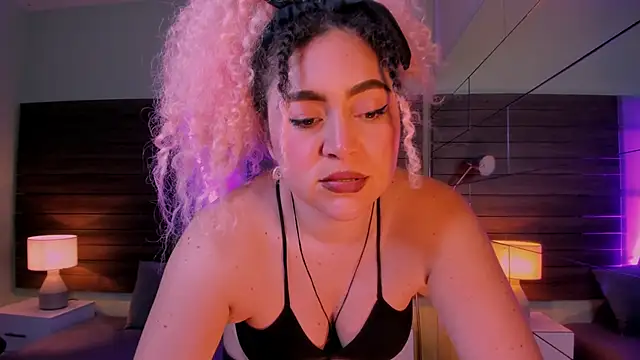 Kateryn  online show from February 2025 11:48:01 PM