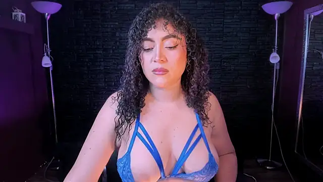 Kateryn  online show from March 2025 12:00:02 AM