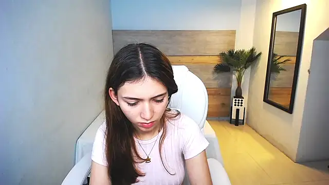 liseth fox online show from December 2024 12:27:01 PM