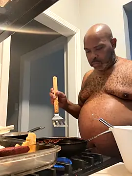 Snapshot of ChiRaqb8 chatting on November 2025 08:18:01 PM ChiRaqb8 online show from November 2025 08:18:01 PM