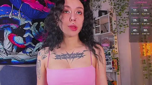 Snapshot of Grace_Walker chatting on April 2026 04:17:02 AM Grace Walker online show from April 2026 04:17:02 AM