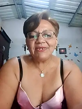 Snapshot of Madrastrahot69 chatting on October 2025 03:47:02 AM Madrastrahot69 online show from October 2025 03:47:02 AM