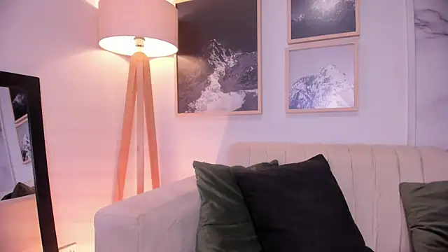 lara madisson online show from March 2025 04:45:02 AM