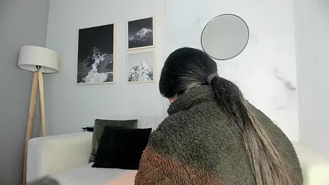 lara madisson online show from September 2025 05:31:01 AM