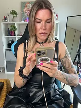 Lara Bergmann online show from March 2026 09:53:01 AM