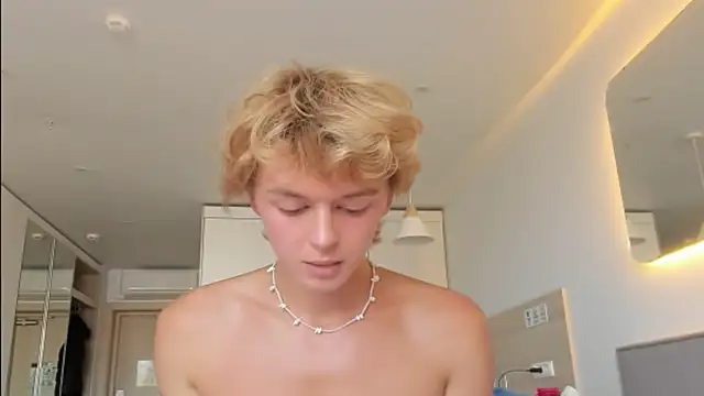 agelandreww online show from April 2026 08:12:02 AM