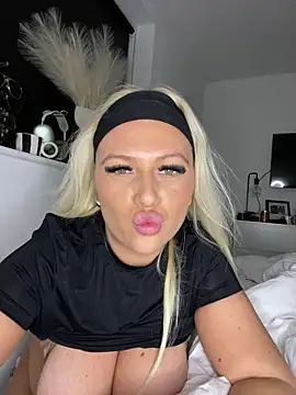 Snapshot of Arabellalee23 chatting on January 2025 06:26:01 PM Arabellalee23 online show from January 2025 06:26:01 PM