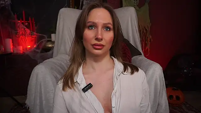 Snapshot of AnnLevine chatting on October 2025 01:56:01 PM AnnLevine online show from October 2025 01:56:01 PM