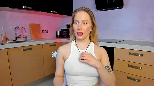 Snapshot of AnnLevine chatting on May 2026 01:16:02 PM AnnLevine online show from May 2026 01:16:02 PM