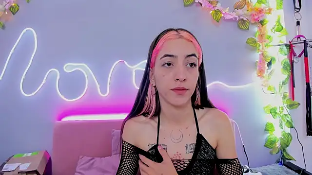 Snapshot of YouliteSllut2 chatting on January 2025 01:00:01 AM YouliteSllut2 online show from January 2025 01:00:01 AM