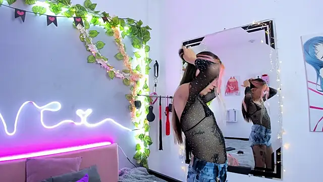 Snapshot of YouliteSllut2 chatting on February 2025 09:28:01 PM YouliteSllut2 online show from February 2025 09:28:01 PM