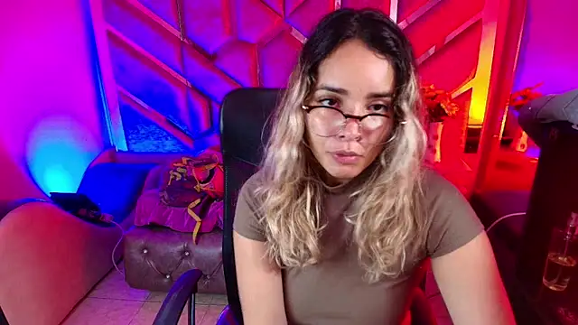 Olivia Fox69 online show from December 2025 03:58:02 AM