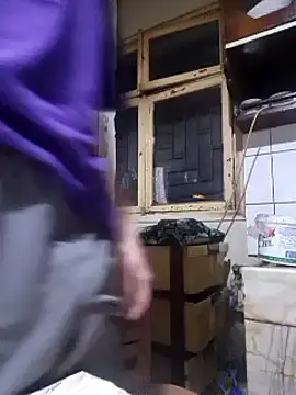 Snapshot of Franso13 chatting on February 2025 09:44:02 PM Franso13 online show from February 2025 09:44:02 PM