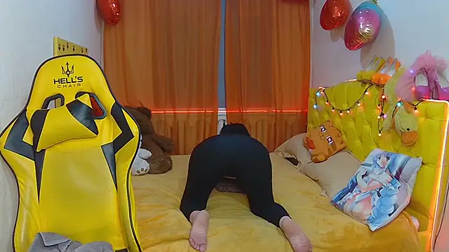 SandraHormas online show from March 2025 11:21:01 AM