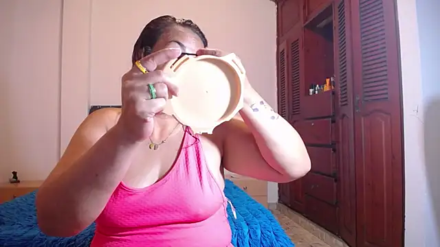 Snapshot of sofiamature01 chatting on September 2025 06:46:02 PM sofiamature01 online show from September 2025 06:46:02 PM