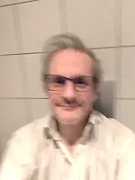 Snapshot of Zed0l1Mod chatting on February 2025 02:37:01 PM Zed0l1Mod online show from February 2025 02:37:01 PM