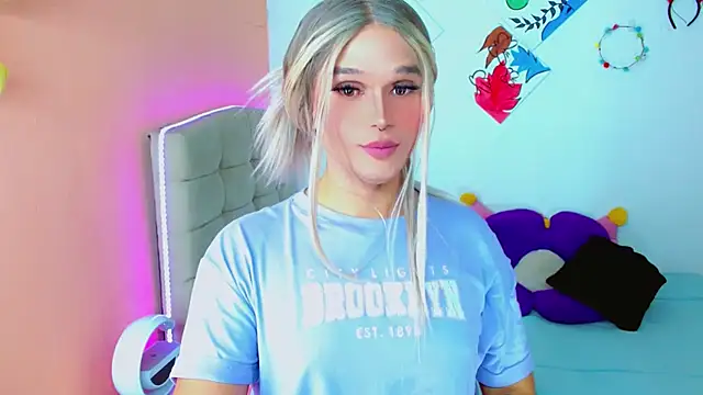 TaylorMon online show from October 2025 01:38:01 AM