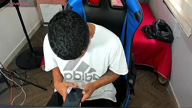 Backsex boy online show from November 2025 03:36:01 PM