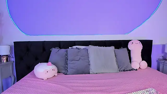 Snapshot of Julieta_Cortes__ chatting on October 2025 12:05:02 PM Julieta Cortes online show from October 2025 12:05:02 PM