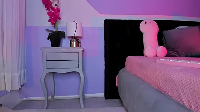 Snapshot of Julieta_Cortes__ chatting on November 2025 12:15:02 PM Julieta Cortes online show from November 2025 12:15:02 PM