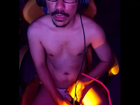 cloudyth1994 online show from June 2026 11:42:02 PM