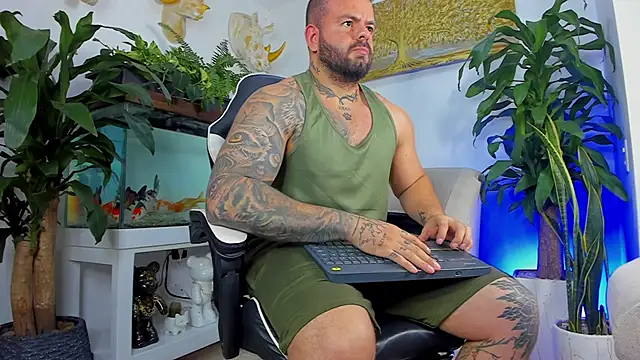 Snapshot of Johnnygrayson1 chatting on April 2026 11:27:01 PM Johnnygrayson1 online show from April 2026 11:27:01 PM