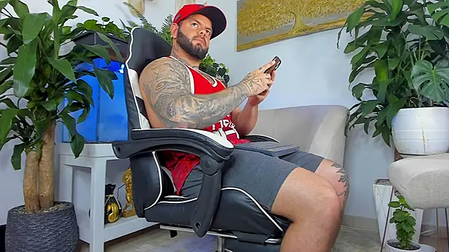 Snapshot of Johnnygrayson1 chatting on May 2026 11:56:02 PM Johnnygrayson1 online show from May 2026 11:56:02 PM