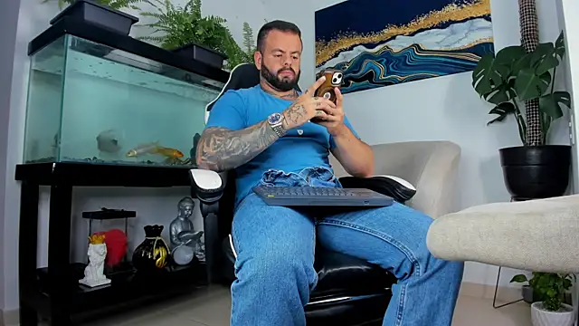 Snapshot of Johnnygrayson1 chatting on May 2026 12:30:02 AM Johnnygrayson1 online show from May 2026 12:30:02 AM