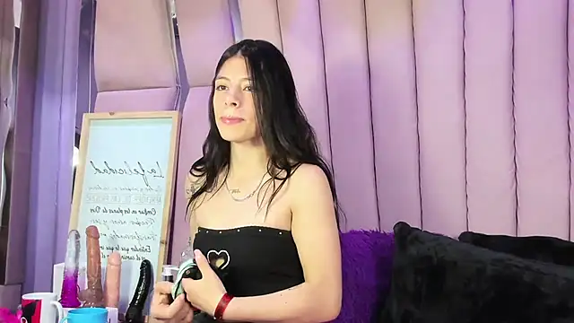 Sasha Petitte online show from September 2025 04:14:01 AM