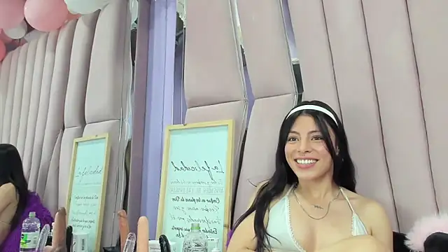 Sasha Petitte online show from September 2025 03:33:02 AM