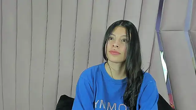 Sasha Petitte online show from October 2025 04:43:02 AM