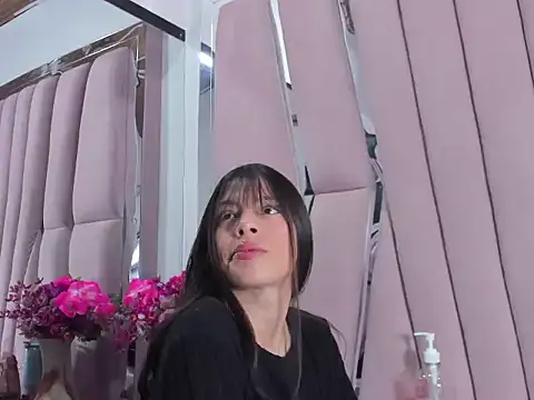 Sasha Petitte online show from May 2026 12:38:01 AM