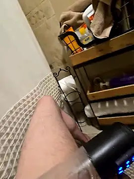 Snapshot of dadyyD95 chatting on December 2024 09:17:01 AM dadyyD95 online show from December 2024 09:17:01 AM