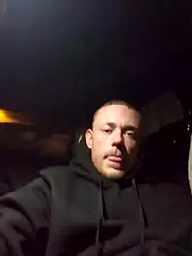 Snapshot of dadyyD95 chatting on February 2025 04:48:02 AM dadyyD95 online show from February 2025 04:48:02 AM