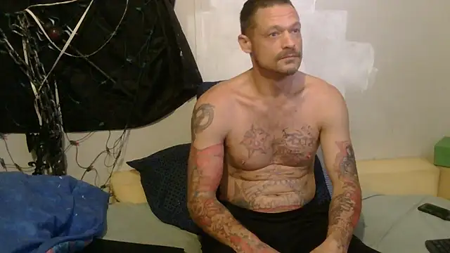 TheOneYouLove69 online show from December 2025 09:00:02 PM