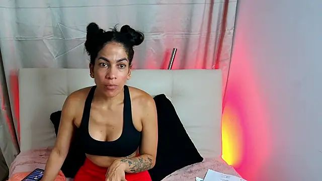 Snapshot of sara_smith45 chatting on March 2025 06:18:01 PM sara smith45 online show from March 2025 06:18:01 PM