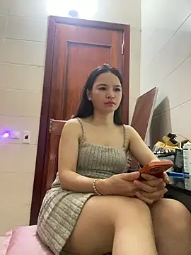 Snapshot of LiLi-Kirix99 chatting on May 2026 07:19:02 PM LiLi-Kirix99 online show from May 2026 07:19:02 PM