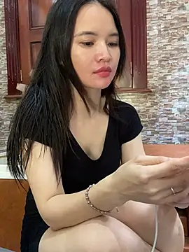 Snapshot of LiLi-Kirix99 chatting on June 2026 02:24:02 AM LiLi-Kirix99 online show from June 2026 02:24:02 AM