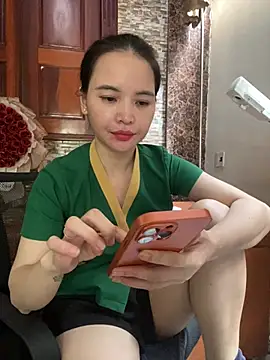 Snapshot of LiLi-Kirix99 chatting on July 2026 07:45:02 AM LiLi-Kirix99 online show from July 2026 07:45:02 AM