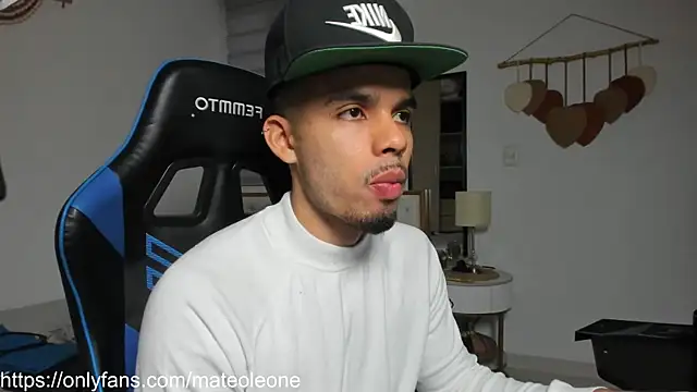 mateoleonee online show from February 2026 12:12:01 PM