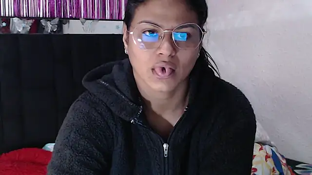 Snapshot of SweetAlmaa chatting on April 2026 09:56:02 AM SweetAlmaa online show from April 2026 09:56:02 AM