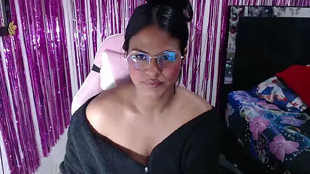 Snapshot of SweetAlmaa chatting on April 2026 09:52:02 AM SweetAlmaa online show from April 2026 09:52:02 AM
