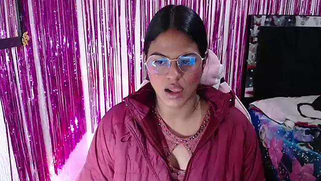 Snapshot of SweetAlmaa chatting on April 2026 10:24:02 AM SweetAlmaa online show from April 2026 10:24:02 AM